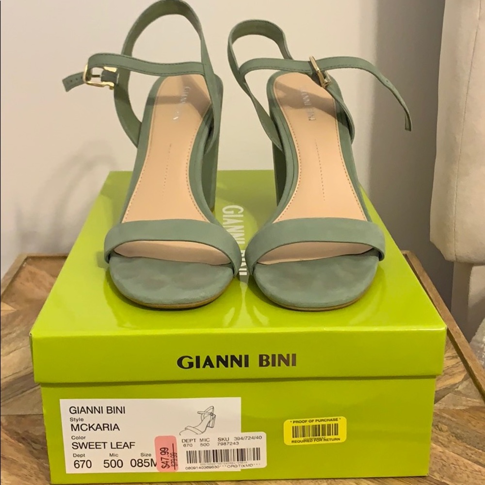 Gianni Bini block heel